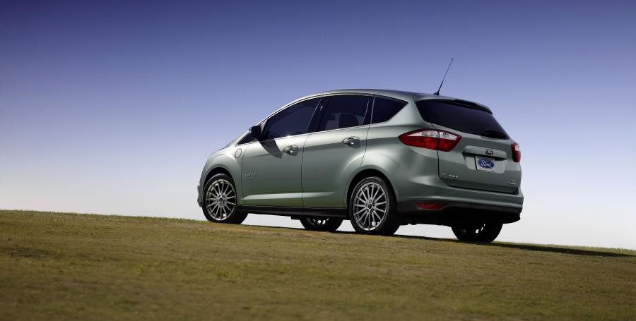  Ford C-Max Energi 2010 года  (фото 2 из 7)